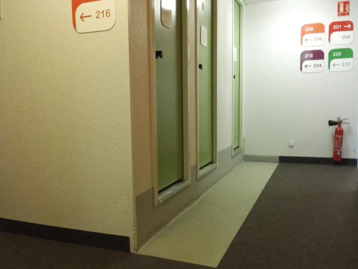 Hotel Unisotel Montauban Ex F1